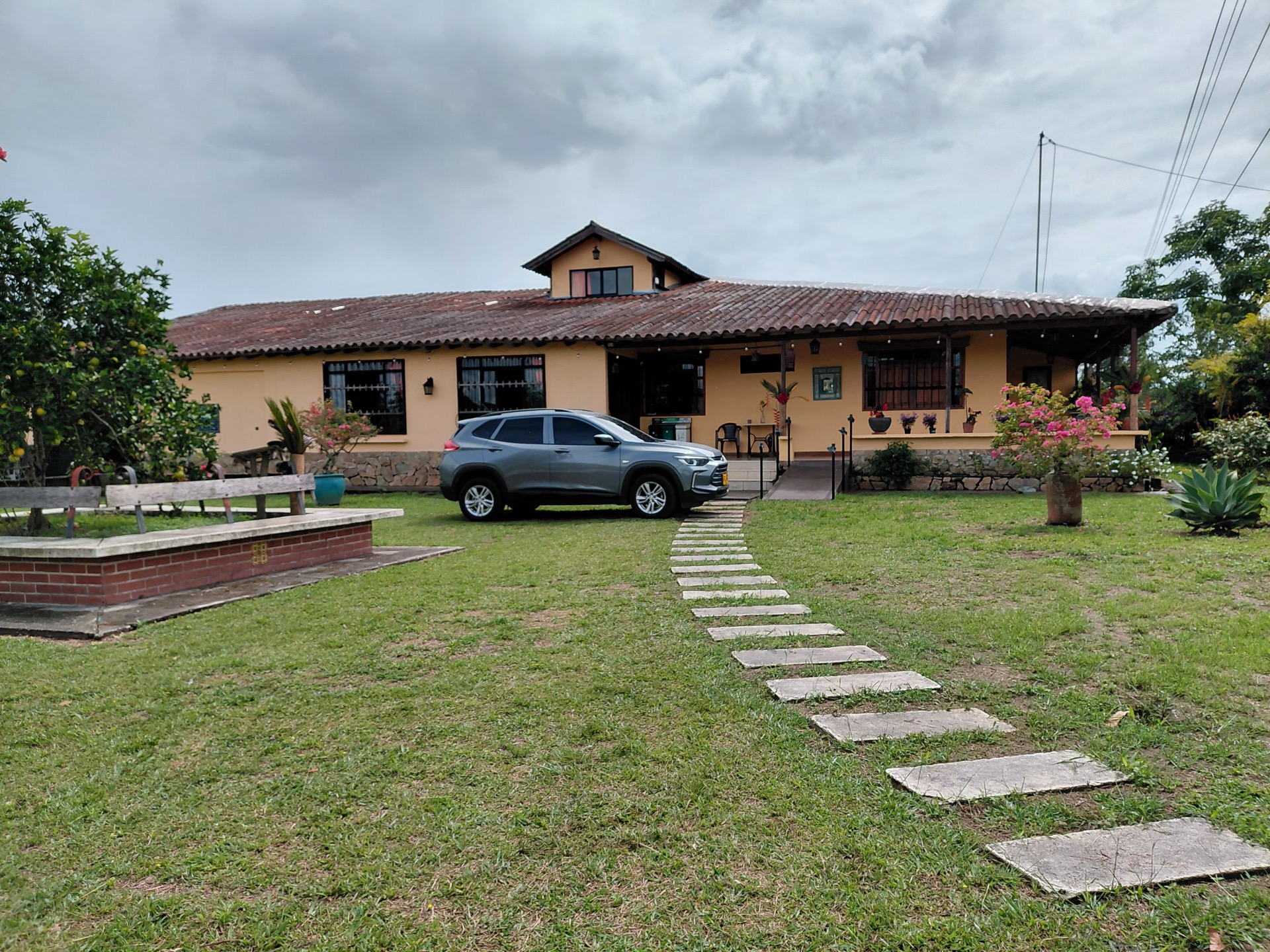 Fachada principal de Armonía Senior.